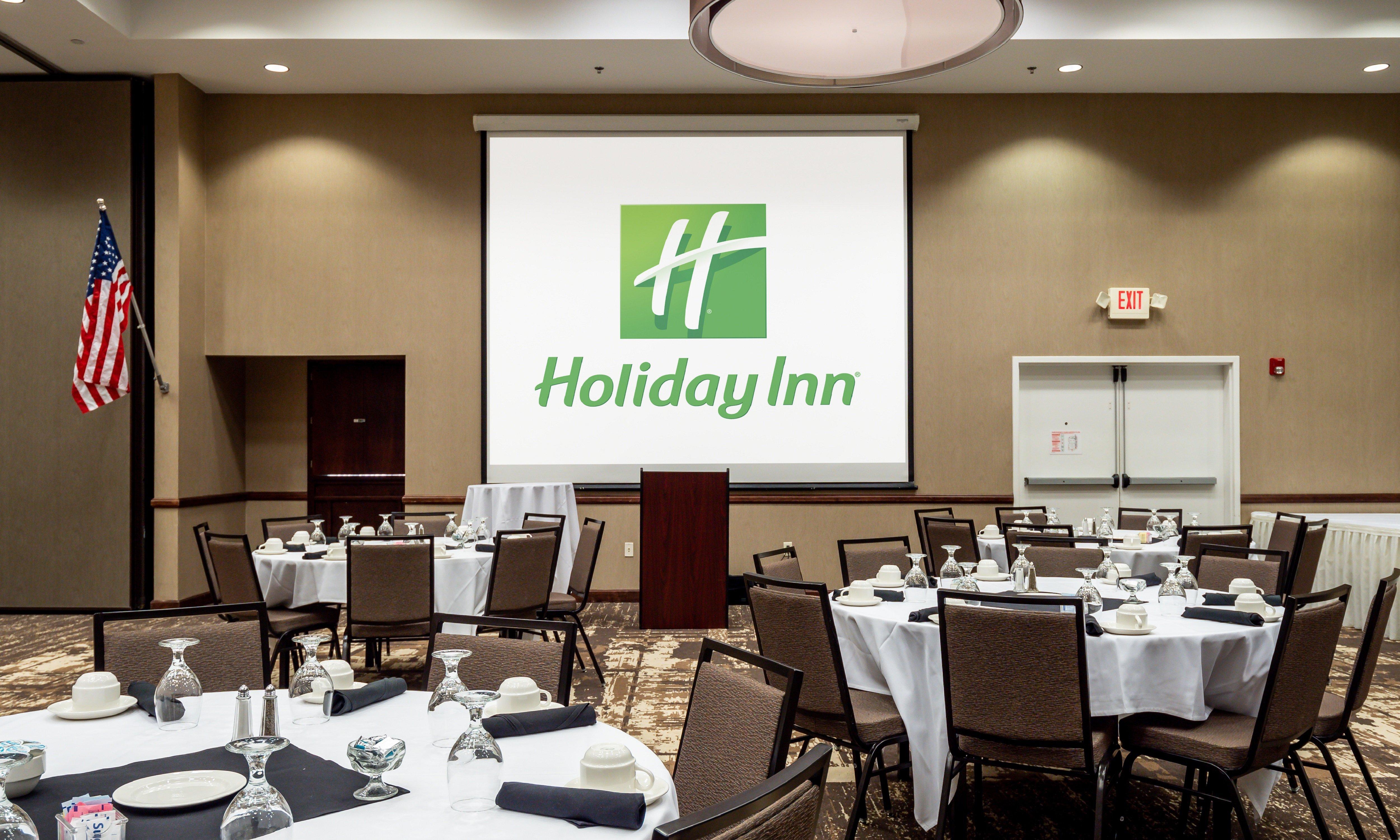 Holiday Inn Conference Center Marshfield, An Ihg Hotel Exterior photo
